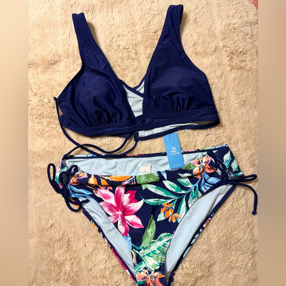 Cupshe Navy Floral Bikini Set
